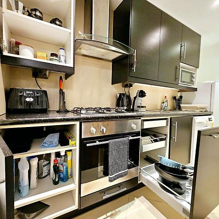 Modern Hyde Park Home With Private Entrance & Private Back Patio Near Bayswater & Paddington Stations Londra Esterno foto