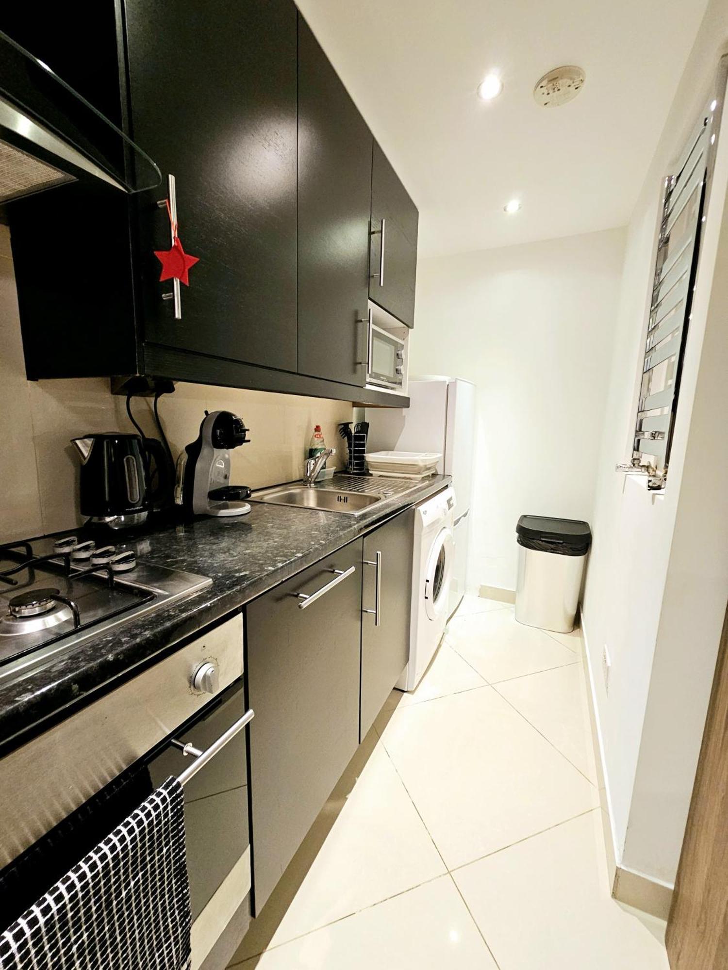 Modern Hyde Park Home With Private Entrance & Private Back Patio Near Bayswater & Paddington Stations Londra Esterno foto